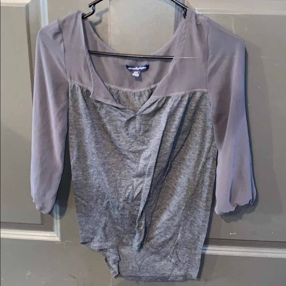 Grey quarter sleeve shirt
